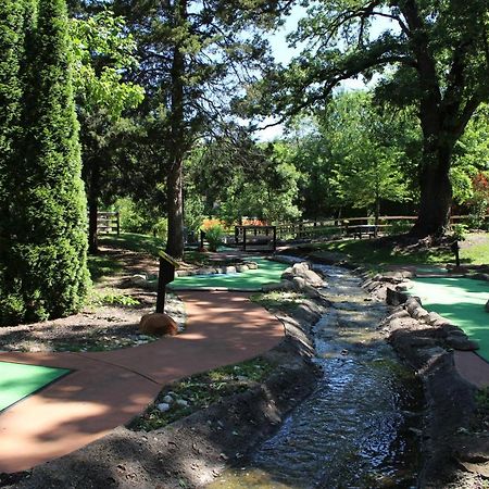 Grand Bear Resort At Starved Rock Utica Экстерьер фото