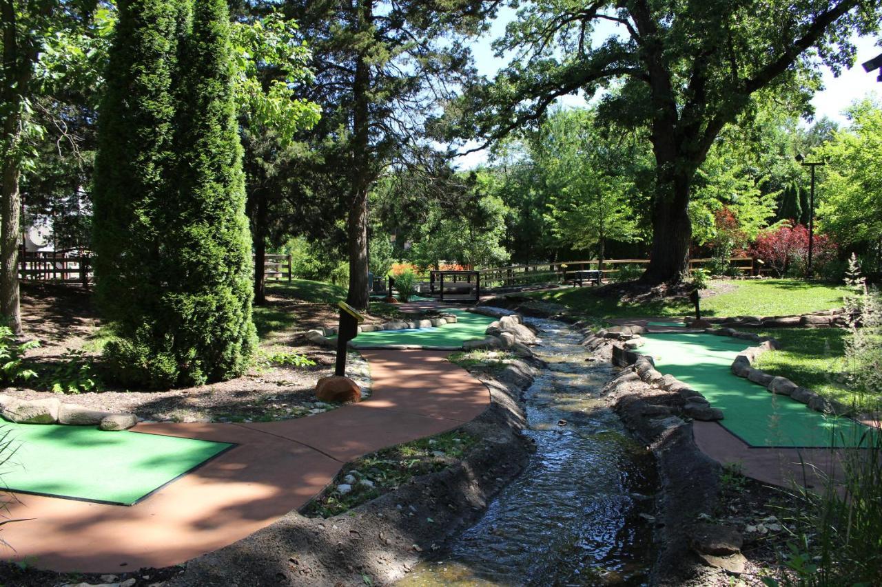 Grand Bear Resort At Starved Rock Utica Экстерьер фото