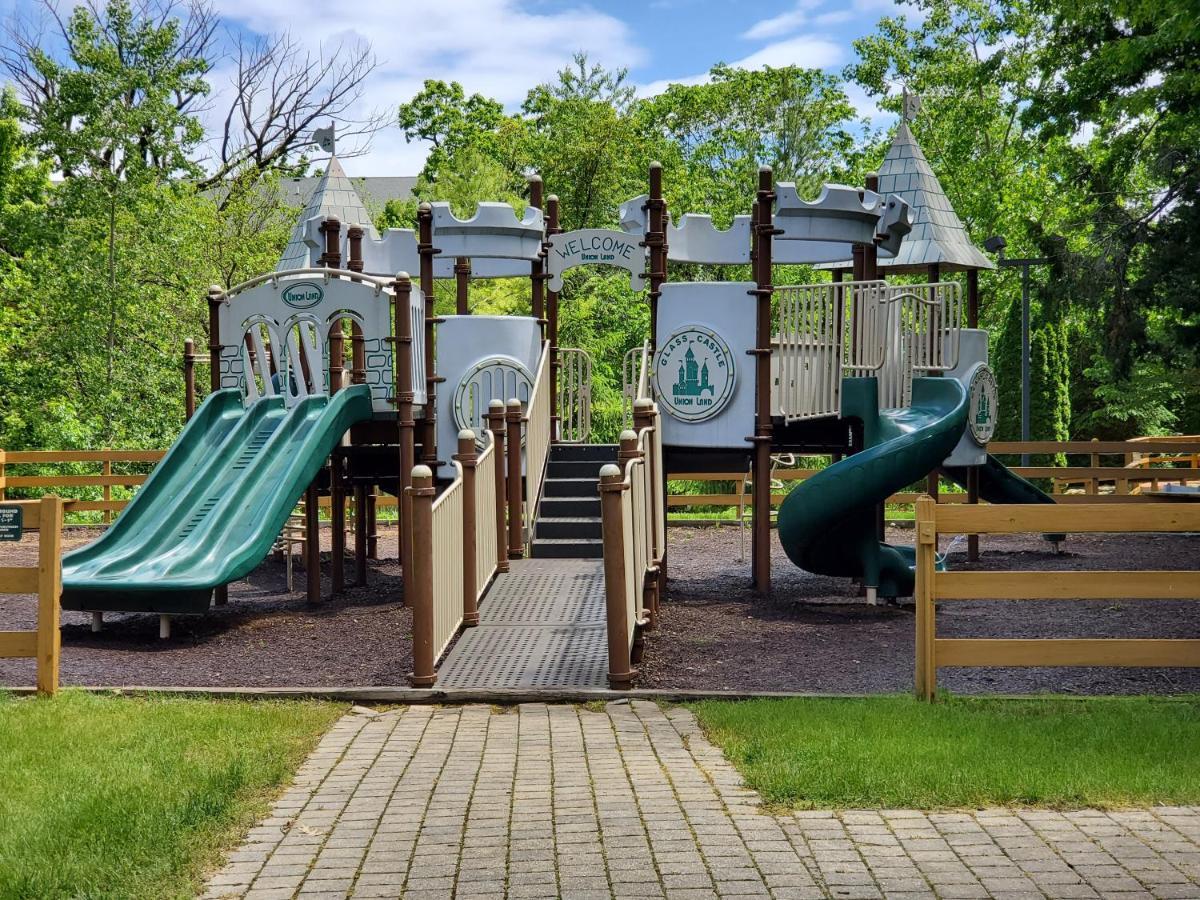 Grand Bear Resort At Starved Rock Utica Экстерьер фото